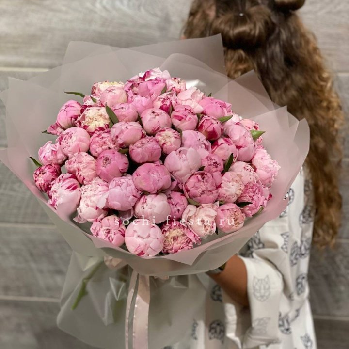 51 розовый пион в Магнитогорске