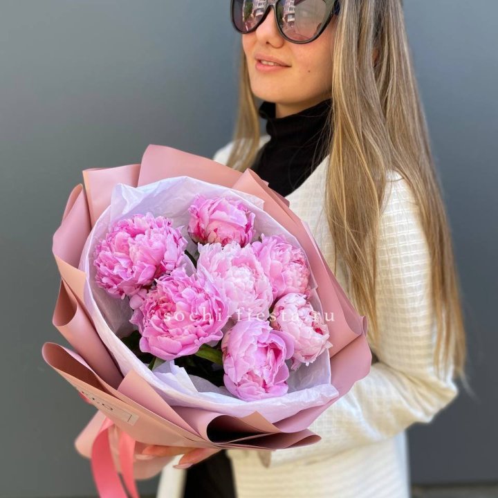 7 пионов в оформлении в Магнитогорске