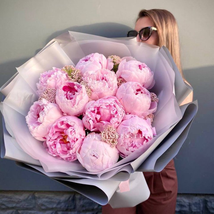 Букет с пионами "Стайл" в Магнитогорске