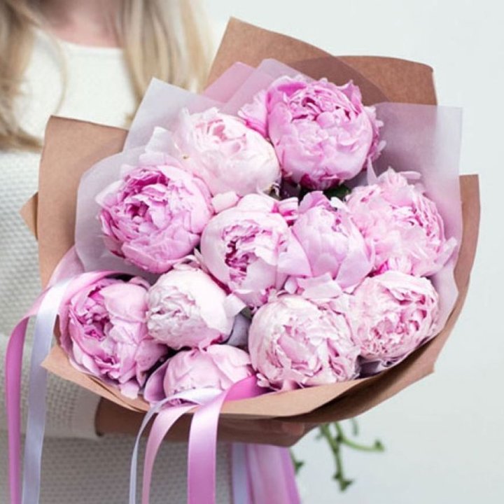 11 нежных пионов в Магнитогорске