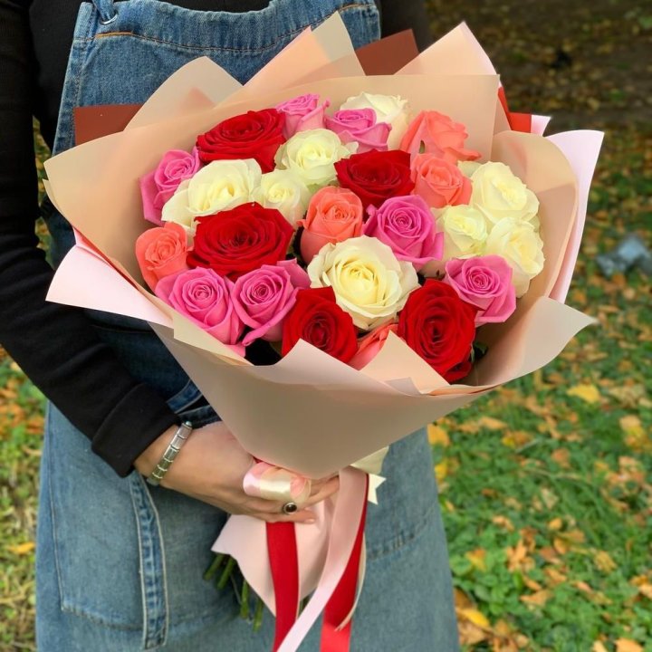 25 роз "Карусель" в Магнитогорске