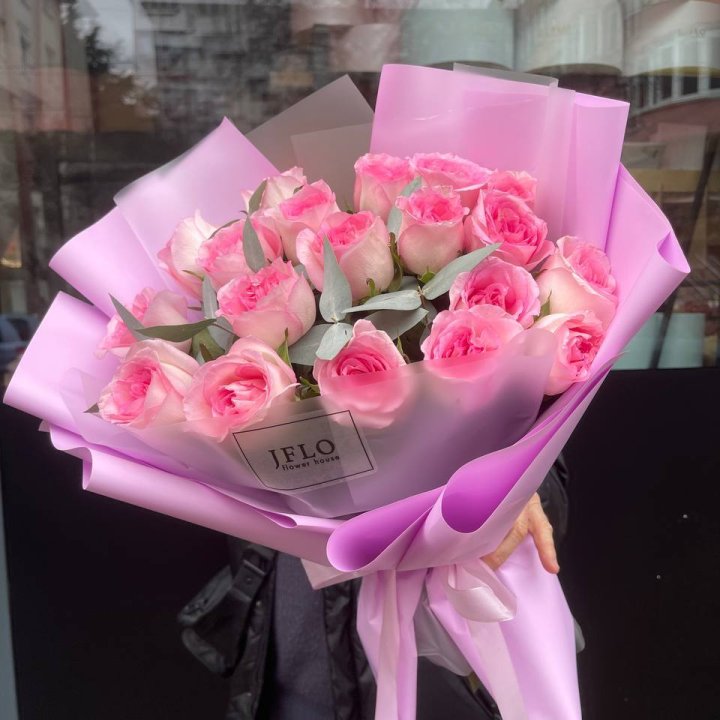  19 розовых роз в Магнитогорске