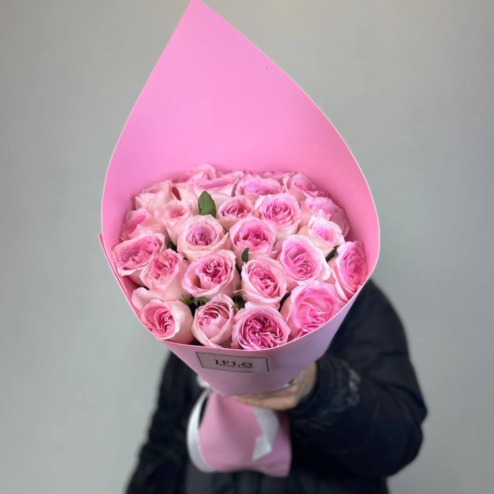 25 нежных роз в Магнитогорске