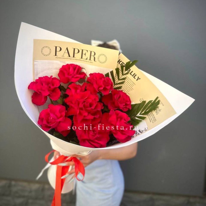 9 Красных французских роз Чико в Магнитогорске