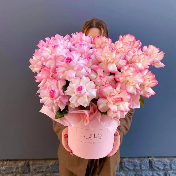 25 Французских роз микс в боксе в Магнитогорске