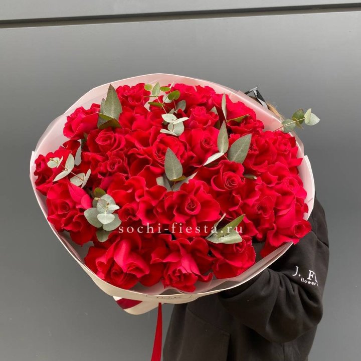 23 Красных французских роз в Магнитогорске
