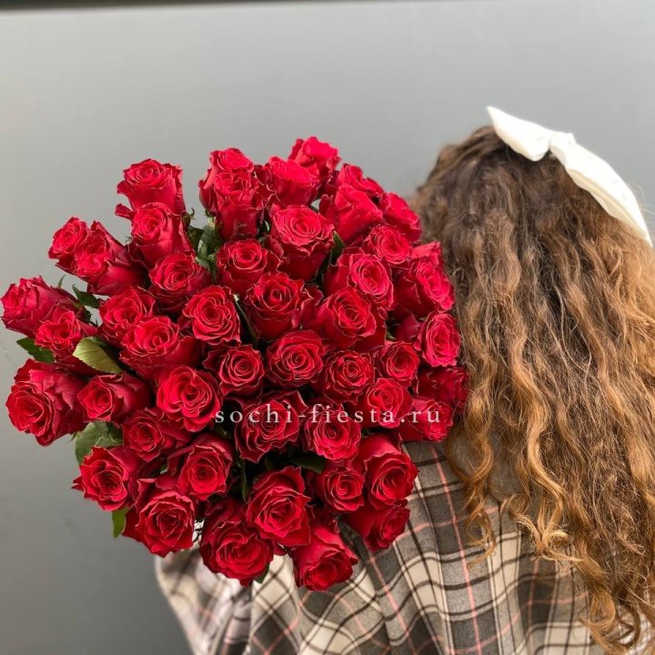 51 красная роза в Магнитогорске