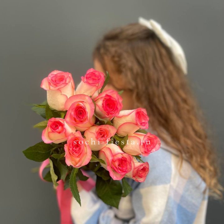 11 роз "Джумилия" в Магнитогорске