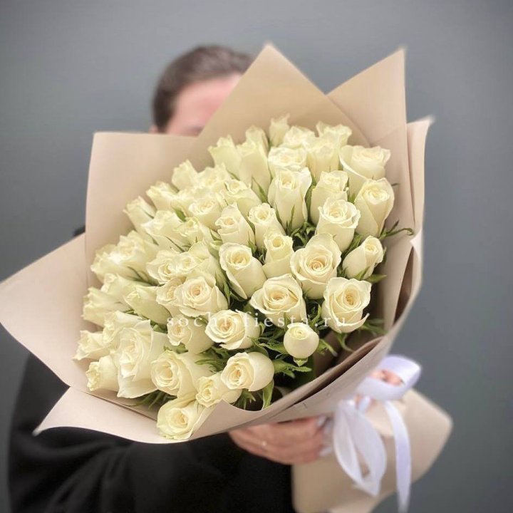 51 белая кенийская роза  в Магнитогорске