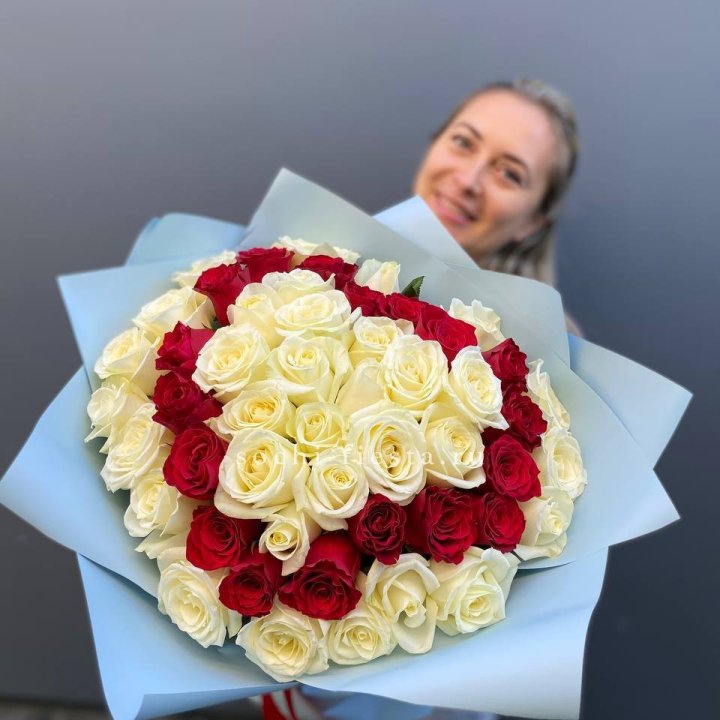 51 роза "Сердце" в Магнитогорске