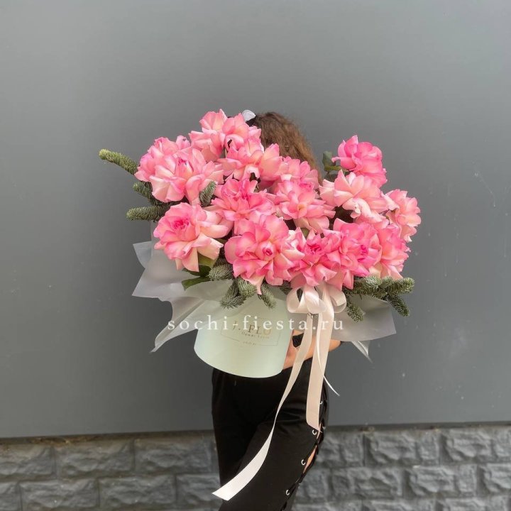 Бокс из 15 французских роз в Магнитогорске