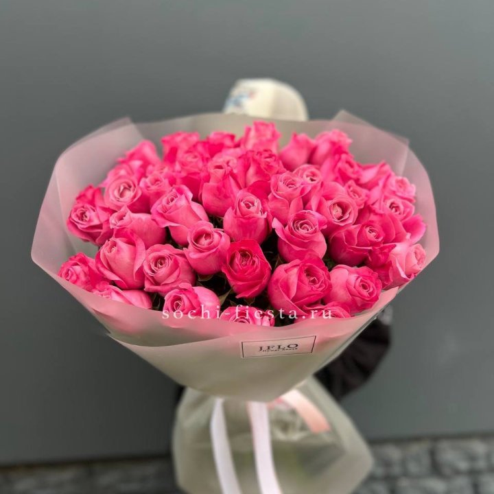 Роза малиновая в Магнитогорске