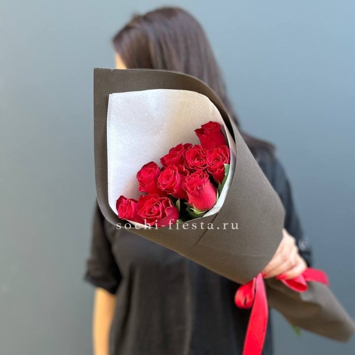 9 красных роз в фоамиране в Магнитогорске