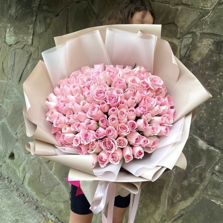 101 нежно-розовая роза Каролина  в Магнитогорске