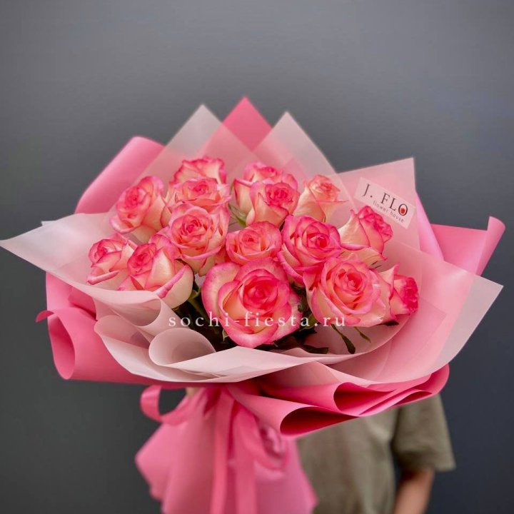 15 роз "Джумилия" в Магнитогорске