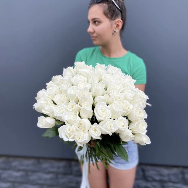 51 белая роза в Магнитогорске