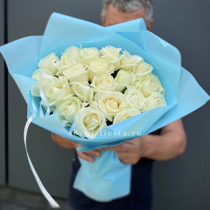 21 белая роза в Магнитогорске