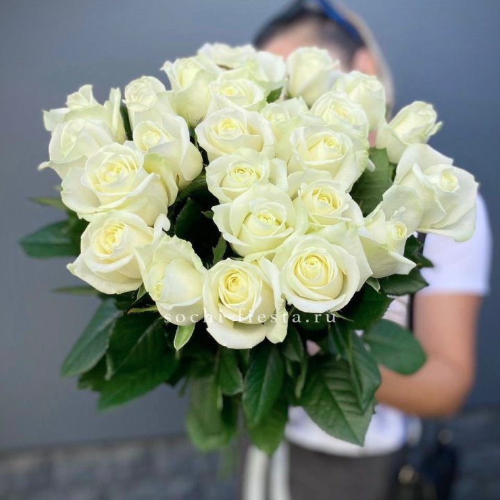 Голландские розы белые 25 в Магнитогорске