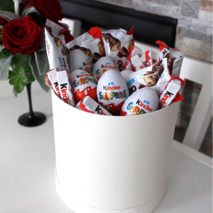 Коробка с киндерами  в Магнитогорске