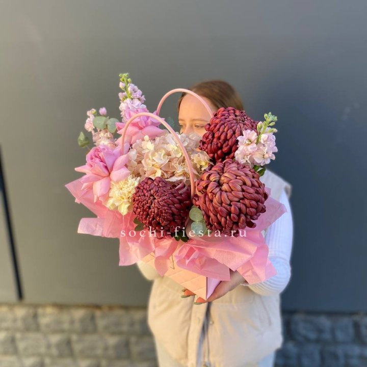 Сумочка нежная с бигуди в Магнитогорске