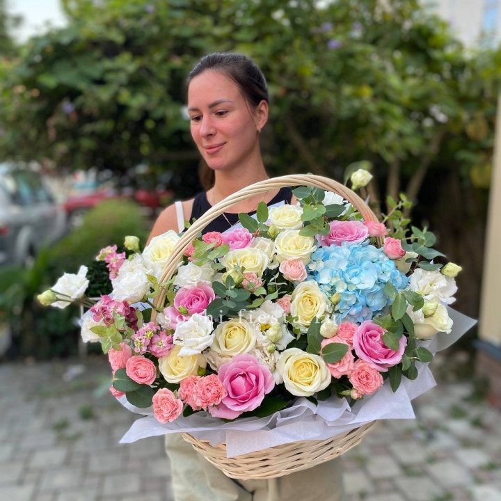 Цветочная корзина №2 в Магнитогорске