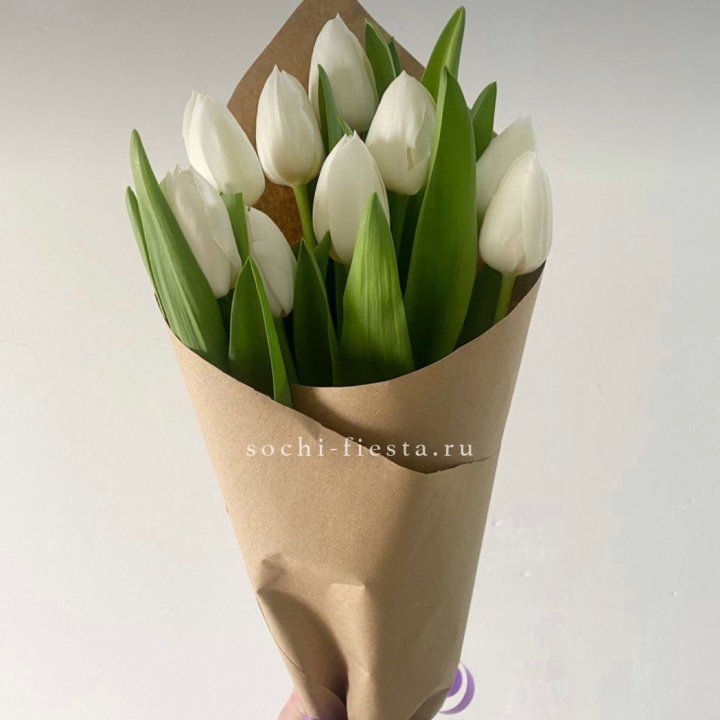 Букет белых тюльпанов в Магнитогорске