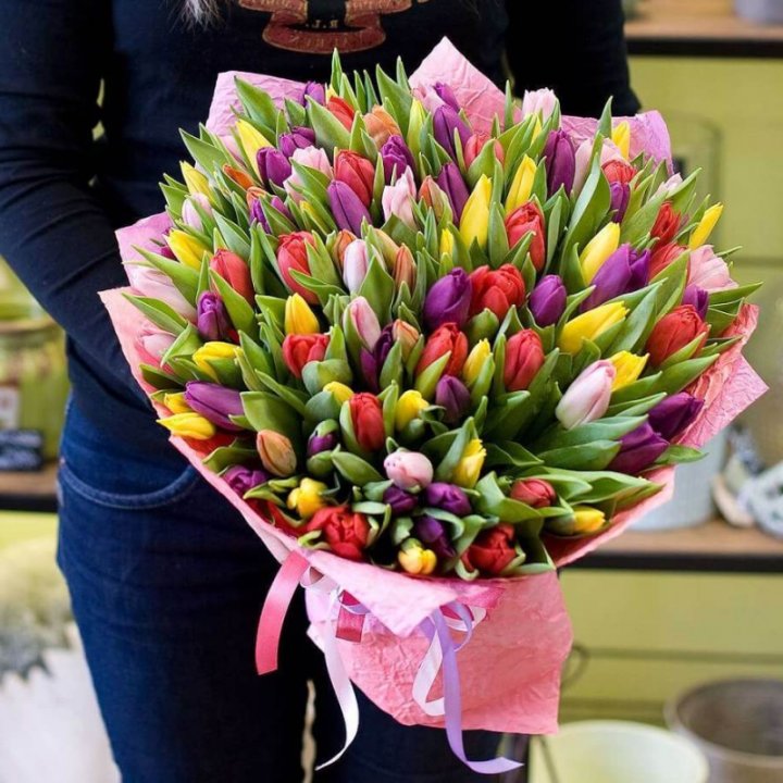 101 тюльпан "Джуси" в Магнитогорске